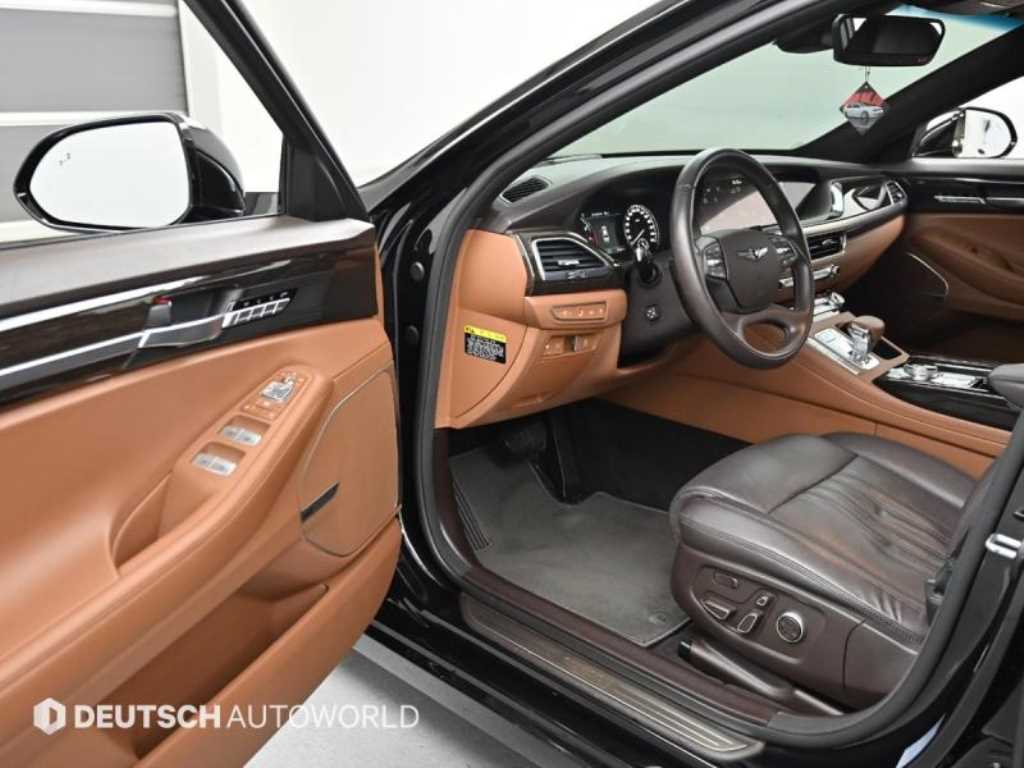 Genesis G90 - Vista 11