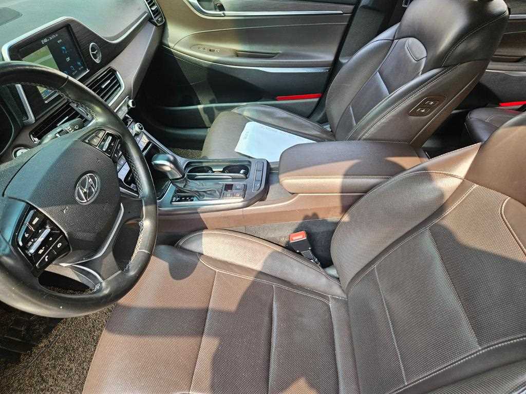 HYUNDAI Grandeur - Vista 9