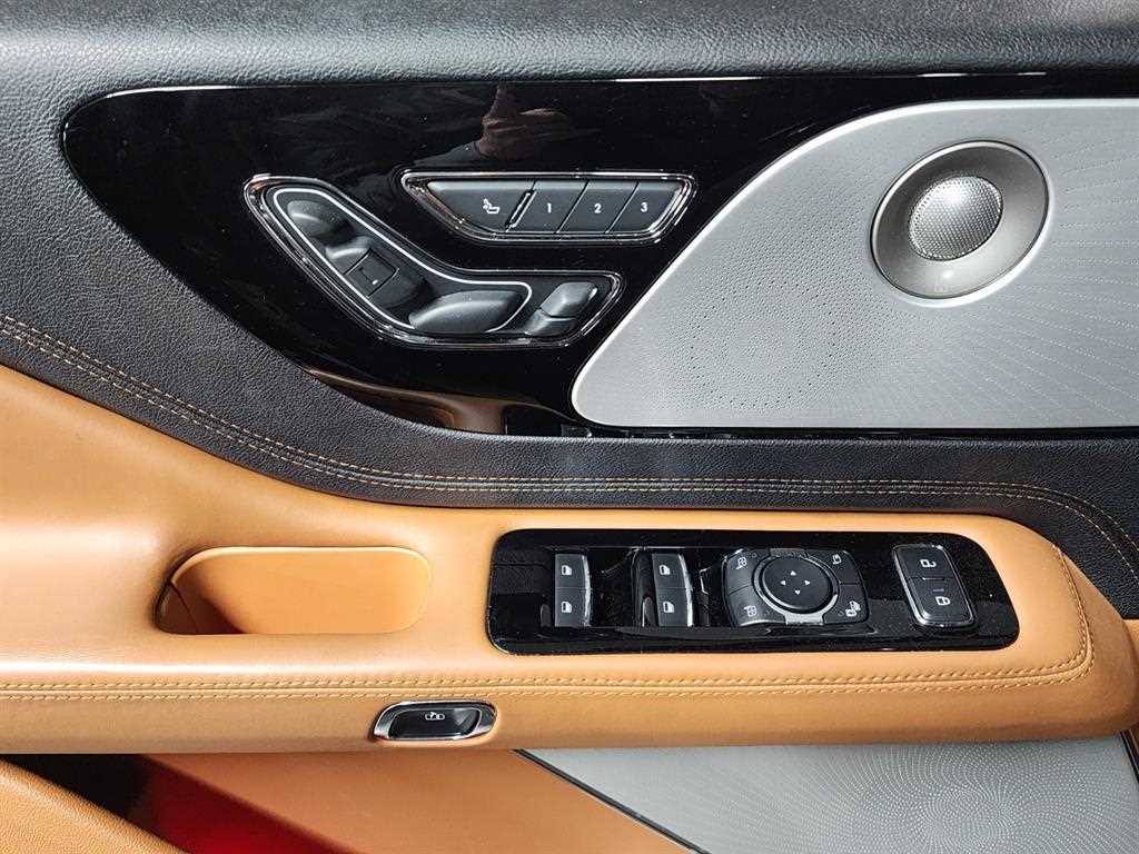 Lincoln Aviator - Vista 11