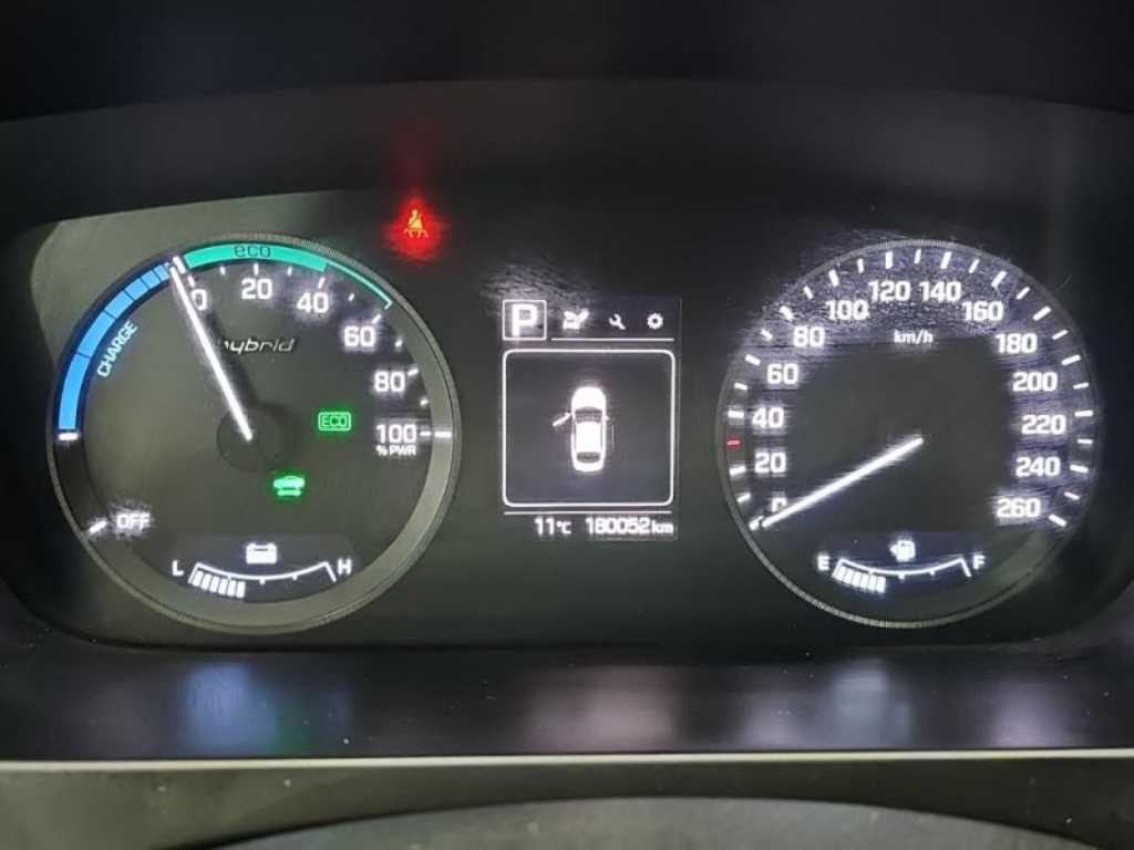 HYUNDAI Sonata - Vista 6