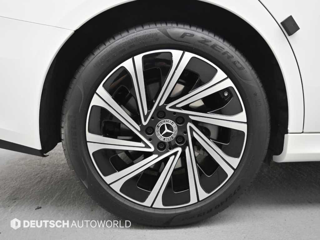 Mercedes Benz E class - Vista 5