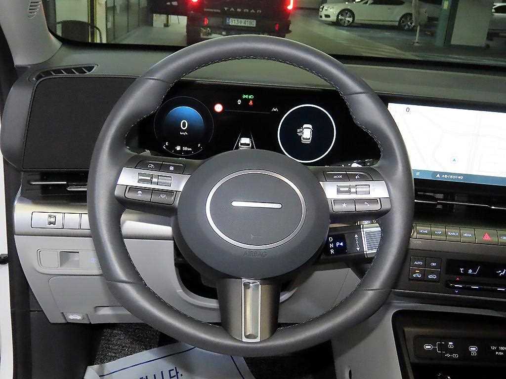 HYUNDAI Kona - Vista 8