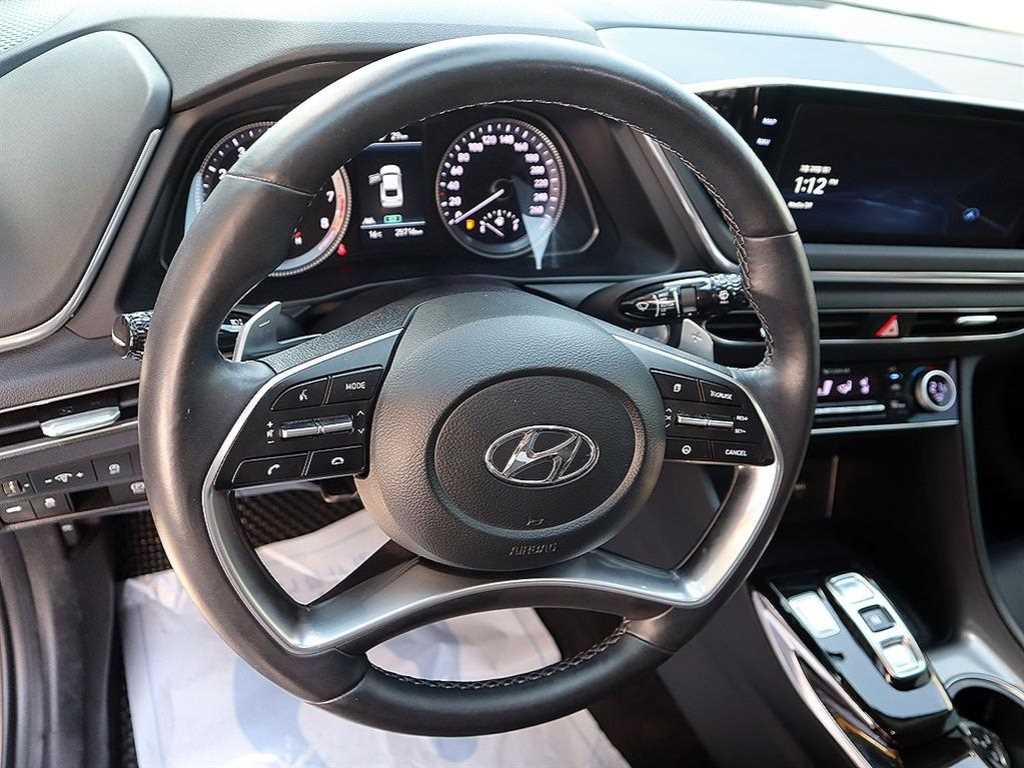 HYUNDAI Sonata - Vista 8