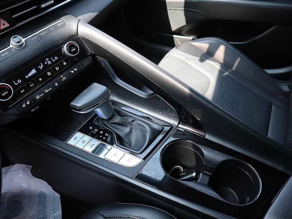 HYUNDAI Avante - Vista 12