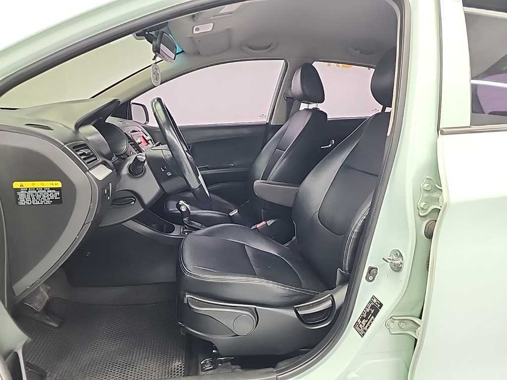 KIA Morning - Vista 11