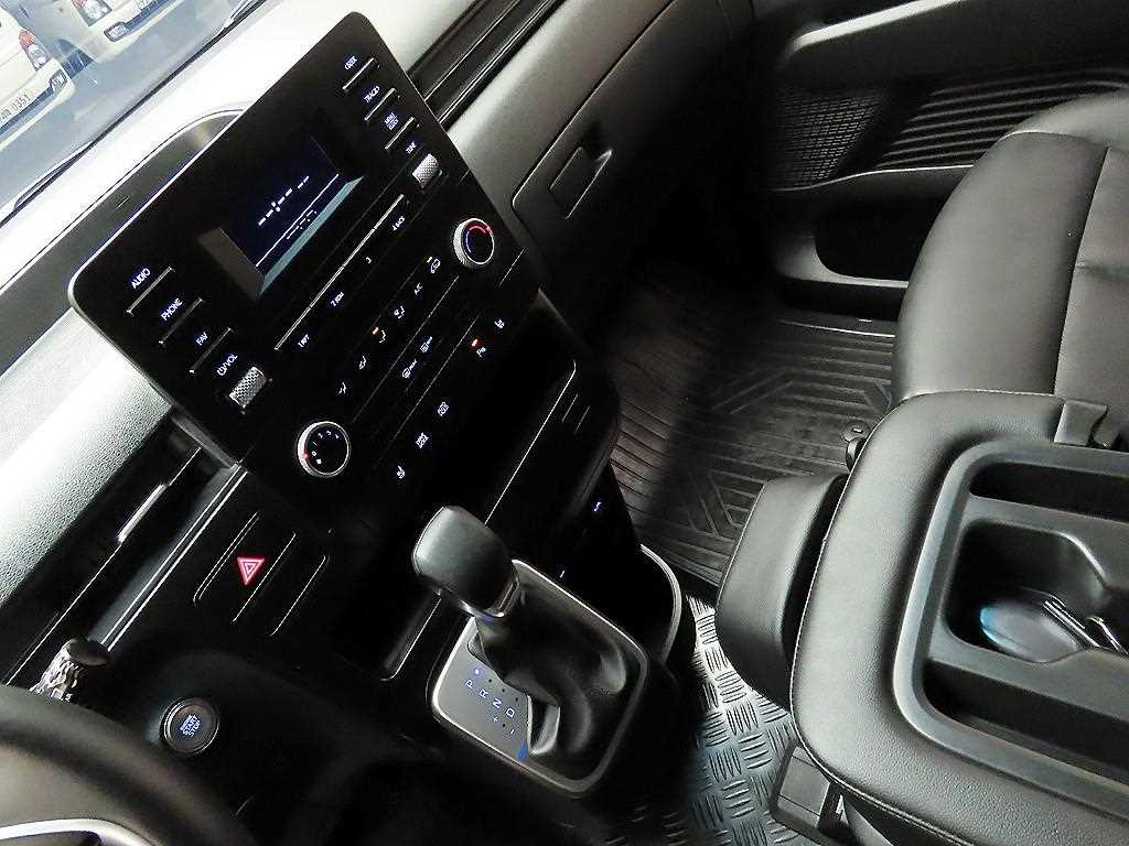 HYUNDAI Staria 2025 Blanco - Importación desde Corea - HF Imports Iquique - Foto 17