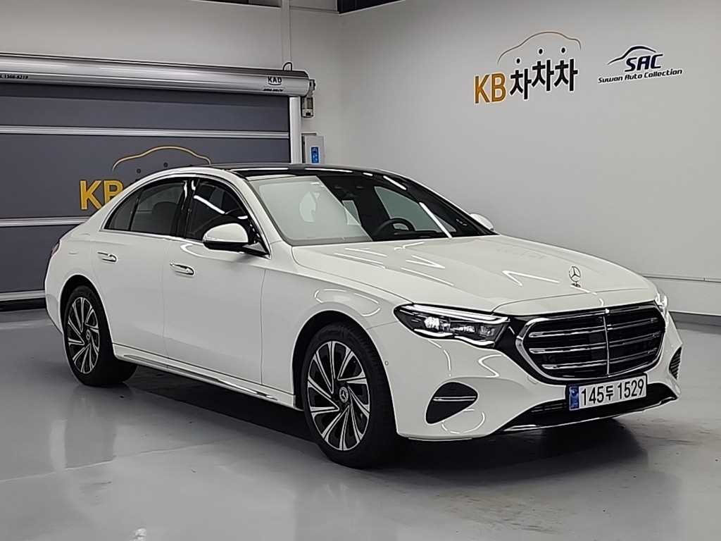 Mercedes Benz E class - Vista 4