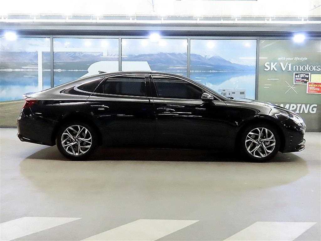 HYUNDAI Sonata - Vista 3