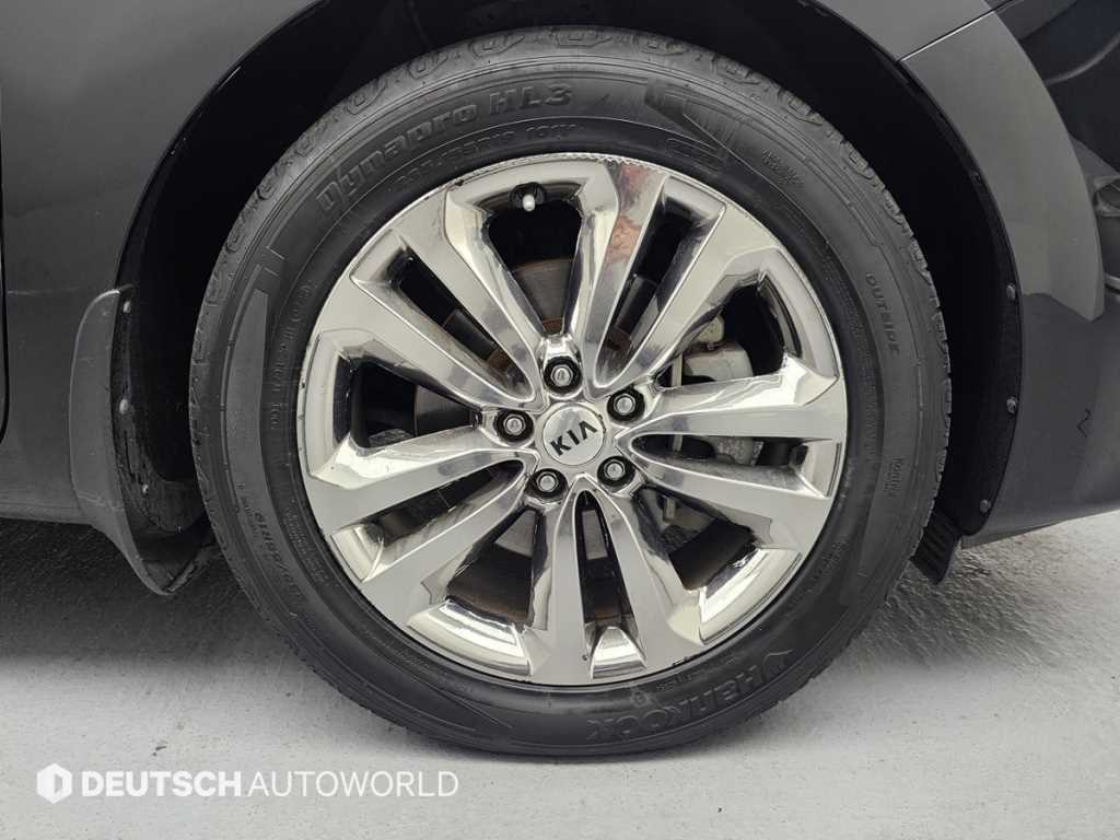 KIA Carnival - Vista 5