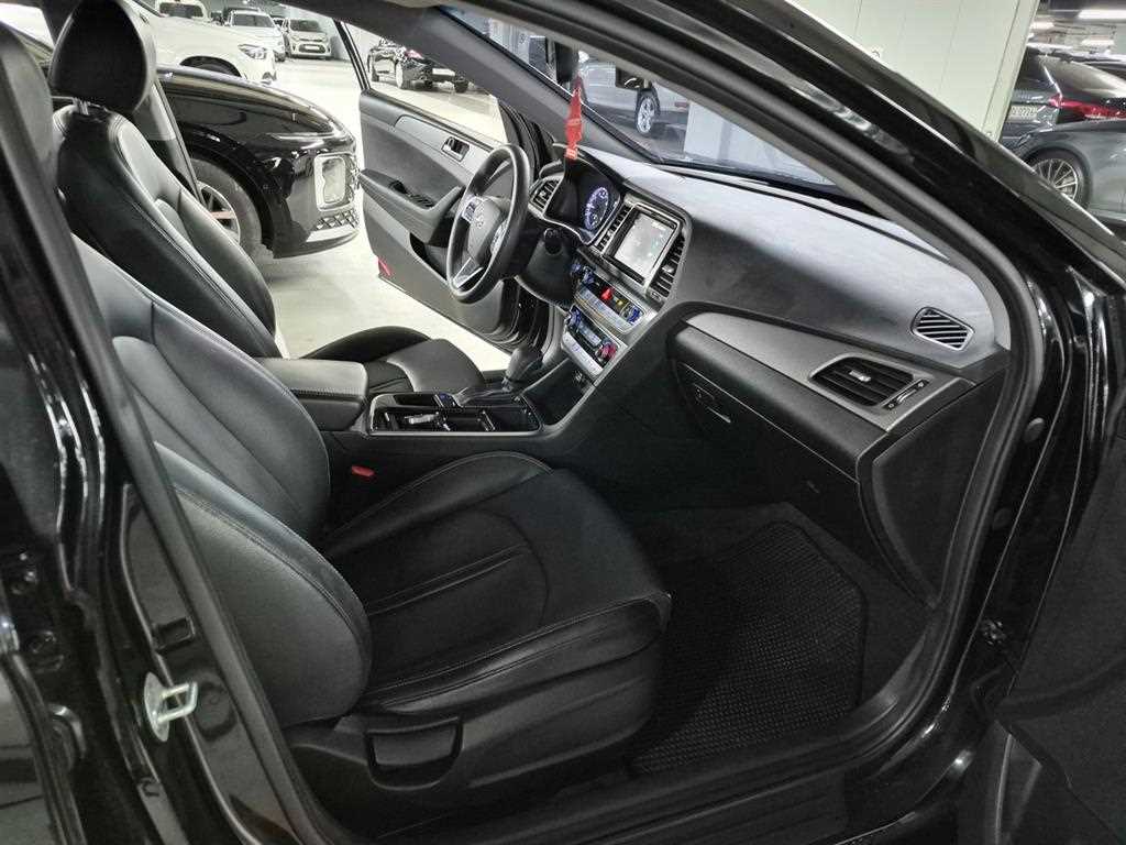 HYUNDAI Sonata - Vista 10