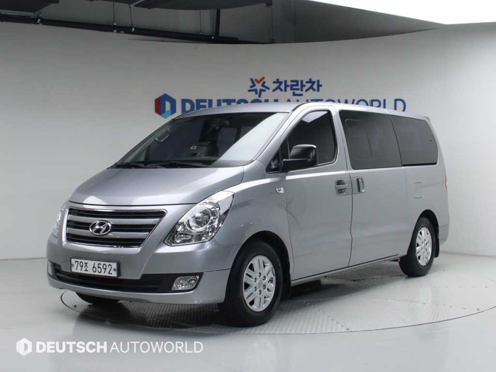 HYUNDAI Starex - Vista 2
