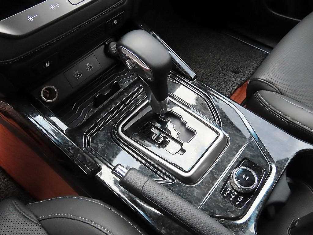 Ssangyong Rexton - Vista 10