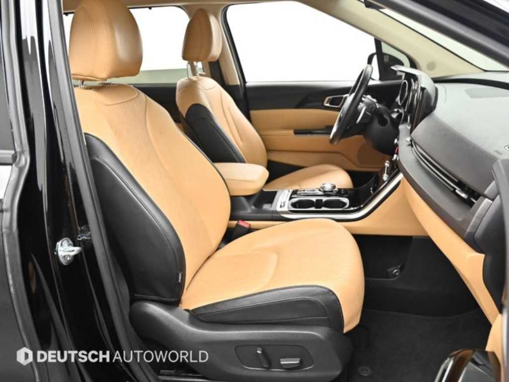 KIA Carnival - Vista 10