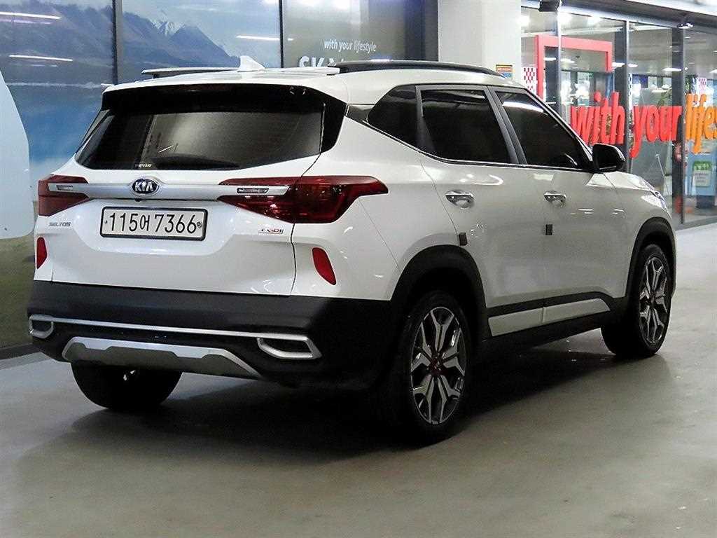 KIA Seltos - Vista 4