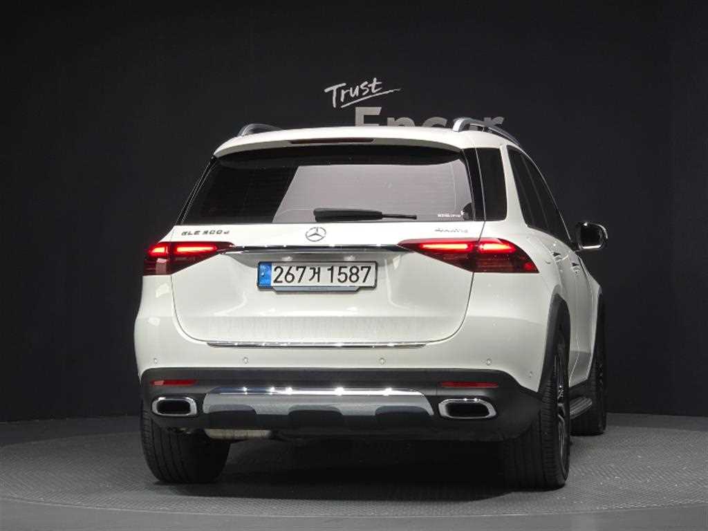 Mercedes Benz GLE Class - Vista 4