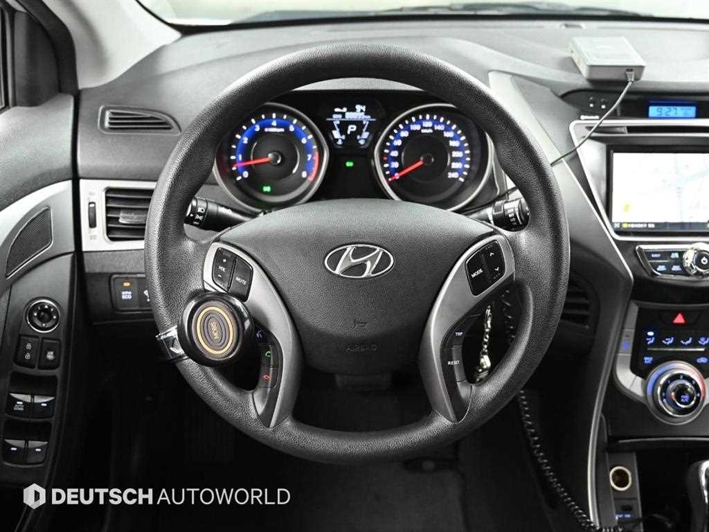 HYUNDAI Avante 2014 Plateado - Importación desde Corea - HF Imports Iquique - Foto 13