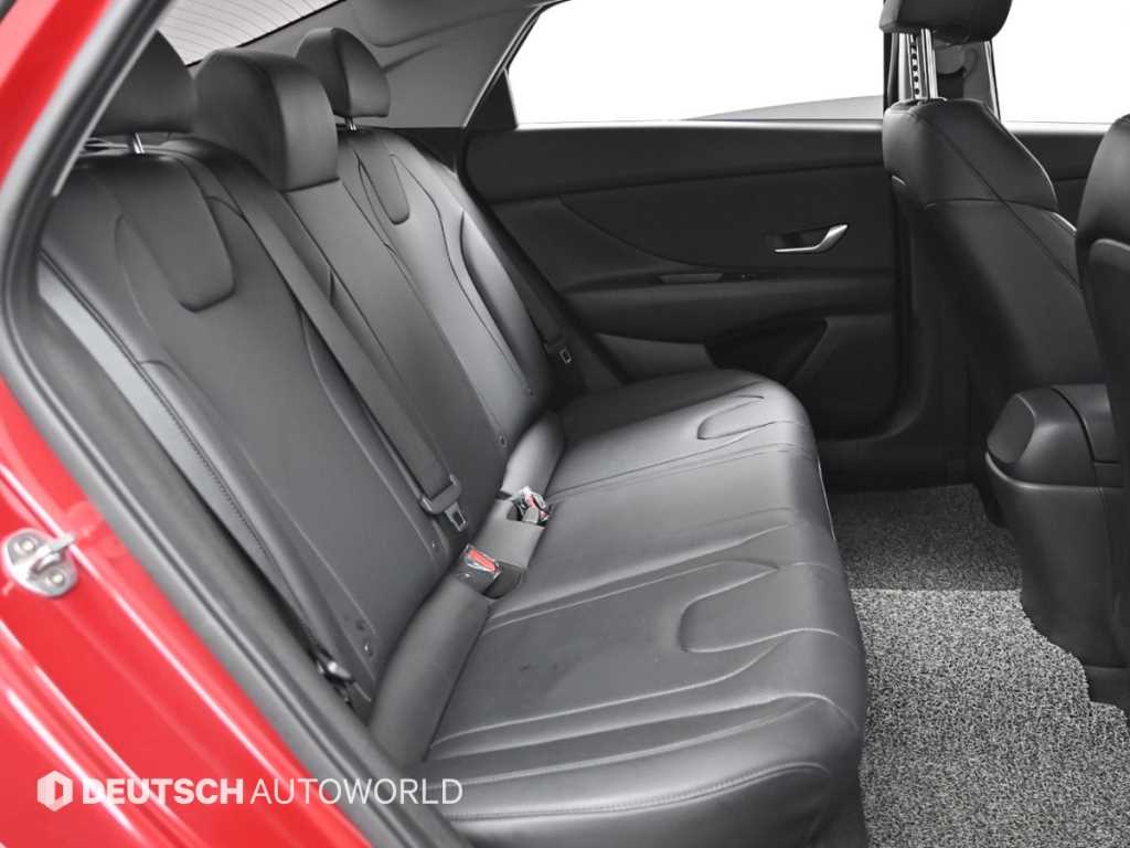 HYUNDAI Avante - Vista 12