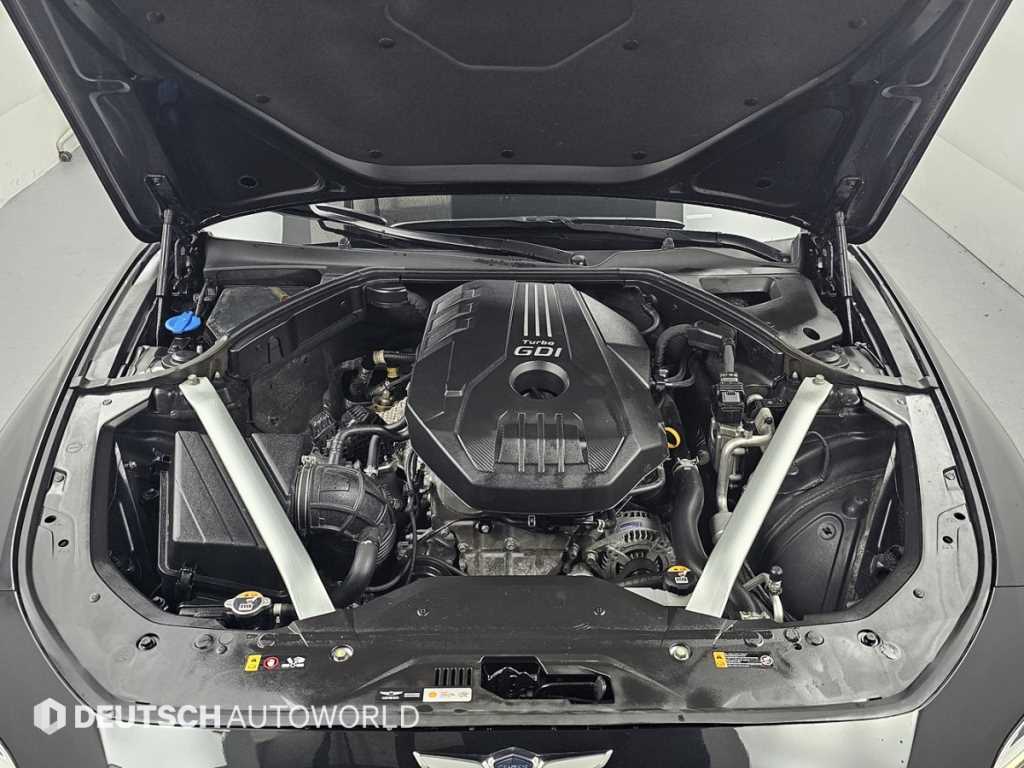 Genesis G70 - Vista 6