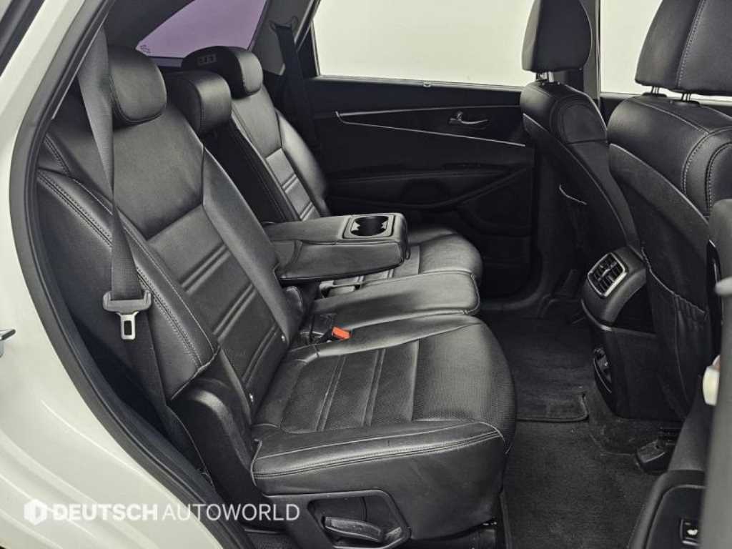 KIA Sorento - Vista 12