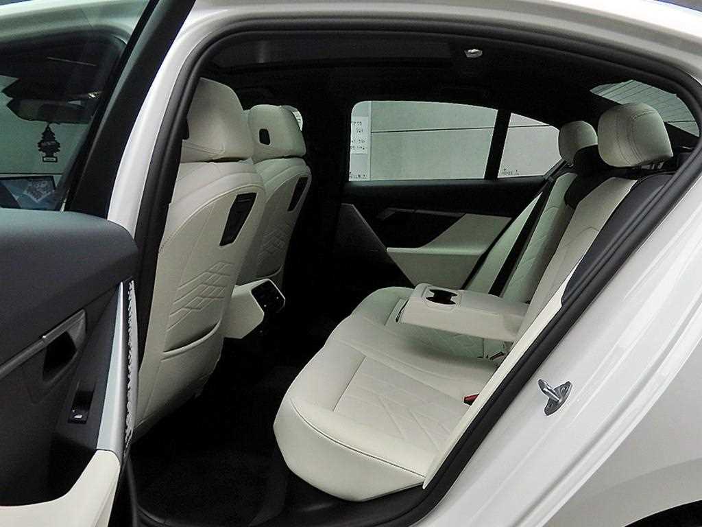 BMW 5 Series - Vista 6