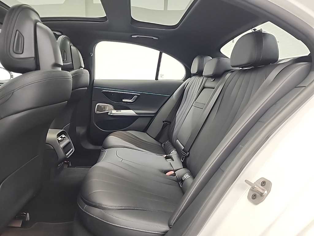 Mercedes Benz E class - Vista 12