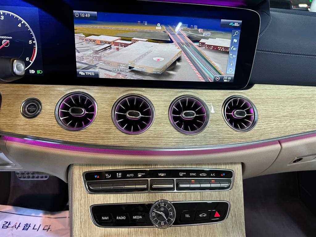 Mercedes Benz E class - Vista 11