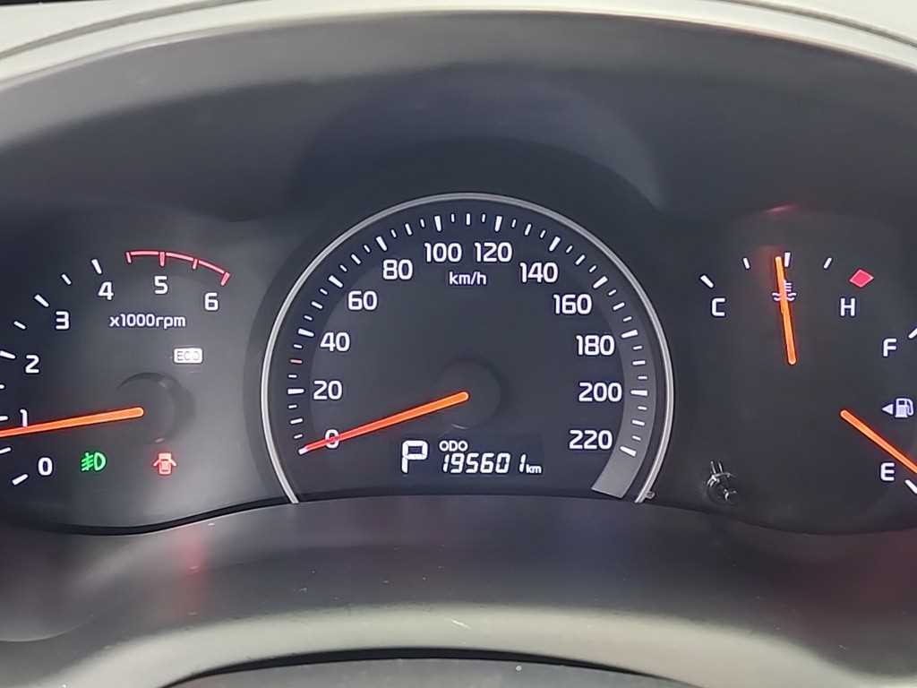 KIA Carnival - Vista 6