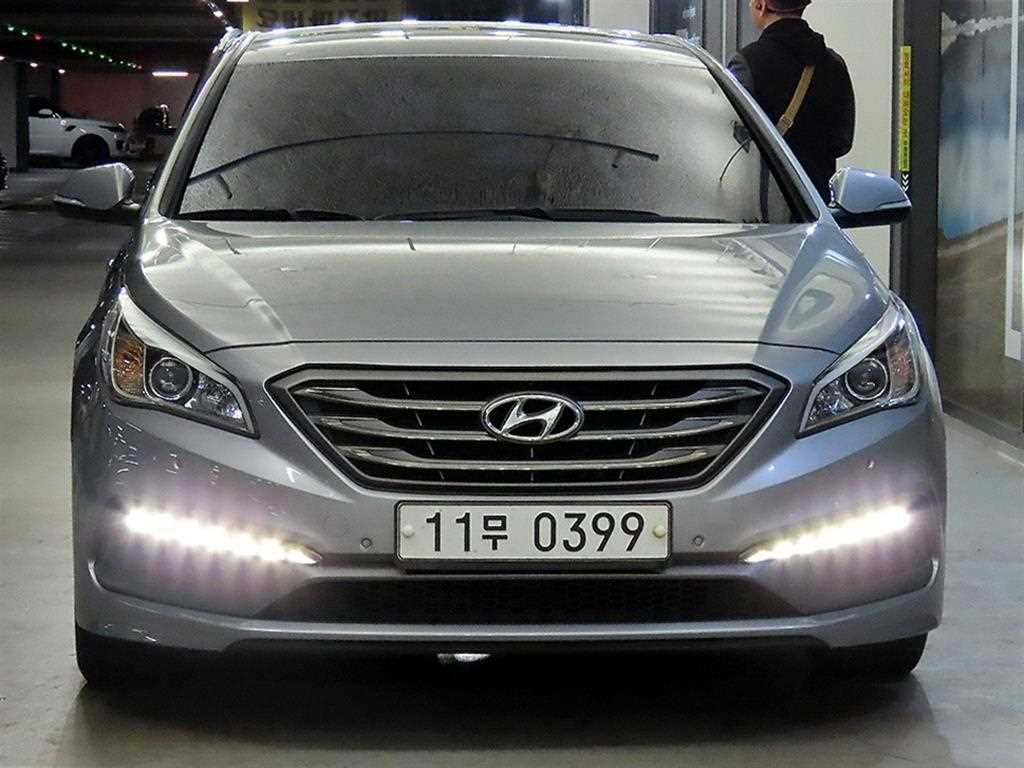 HYUNDAI Sonata - Vista 2