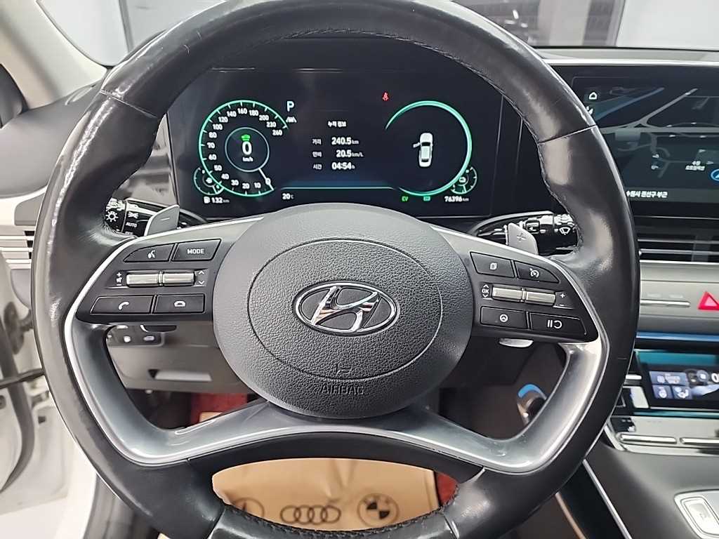 HYUNDAI Grandeur - Vista 9