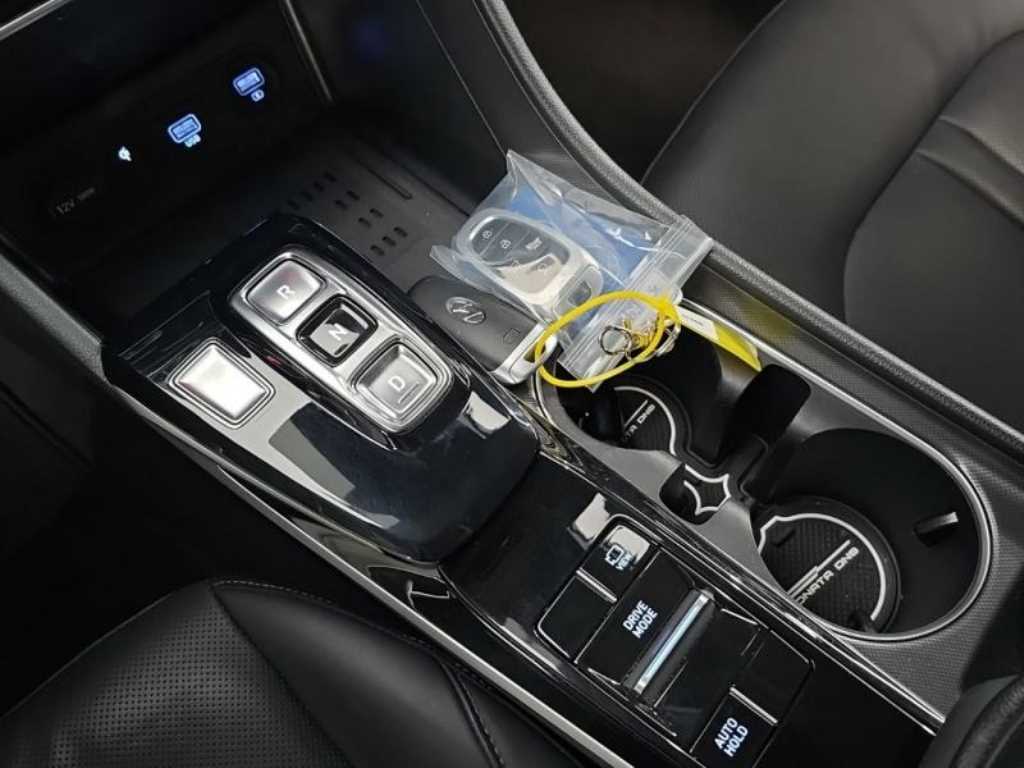 HYUNDAI Sonata - Vista 11