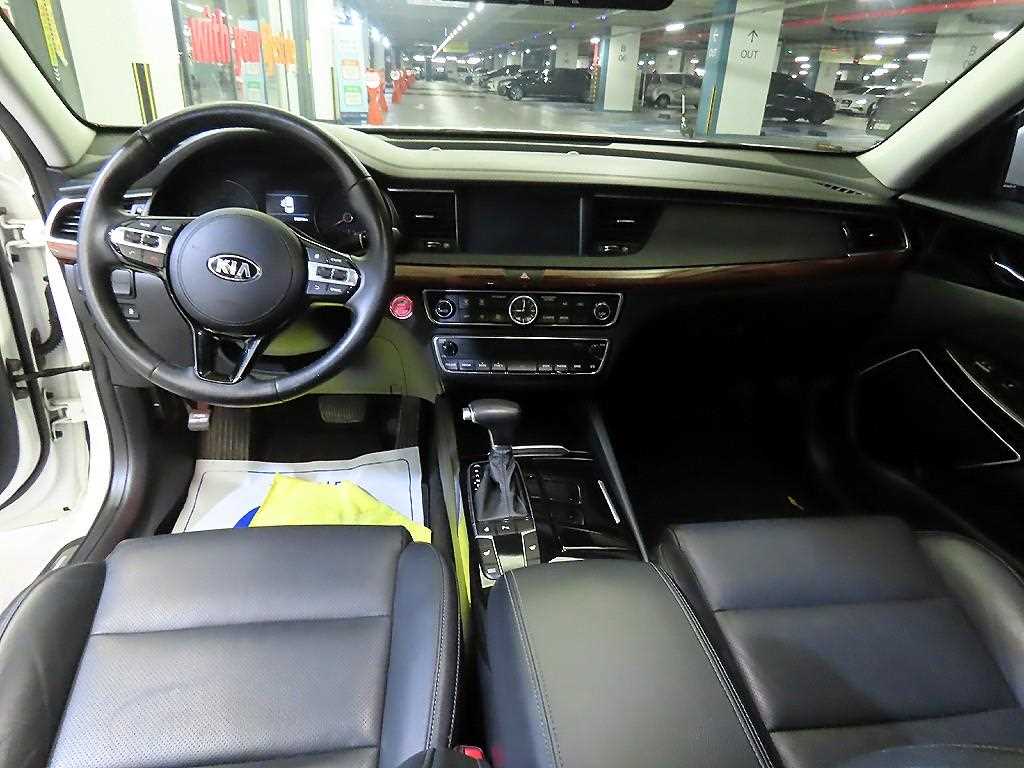 KIA K7 - Vista 10