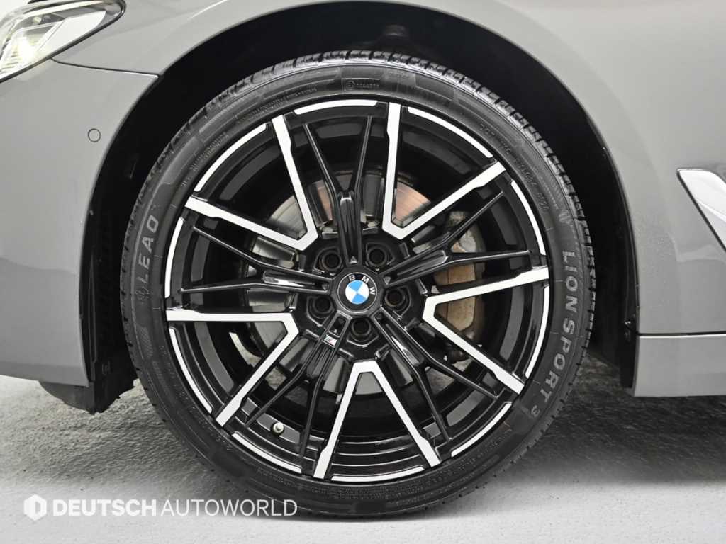 BMW 5 Series - Vista 5