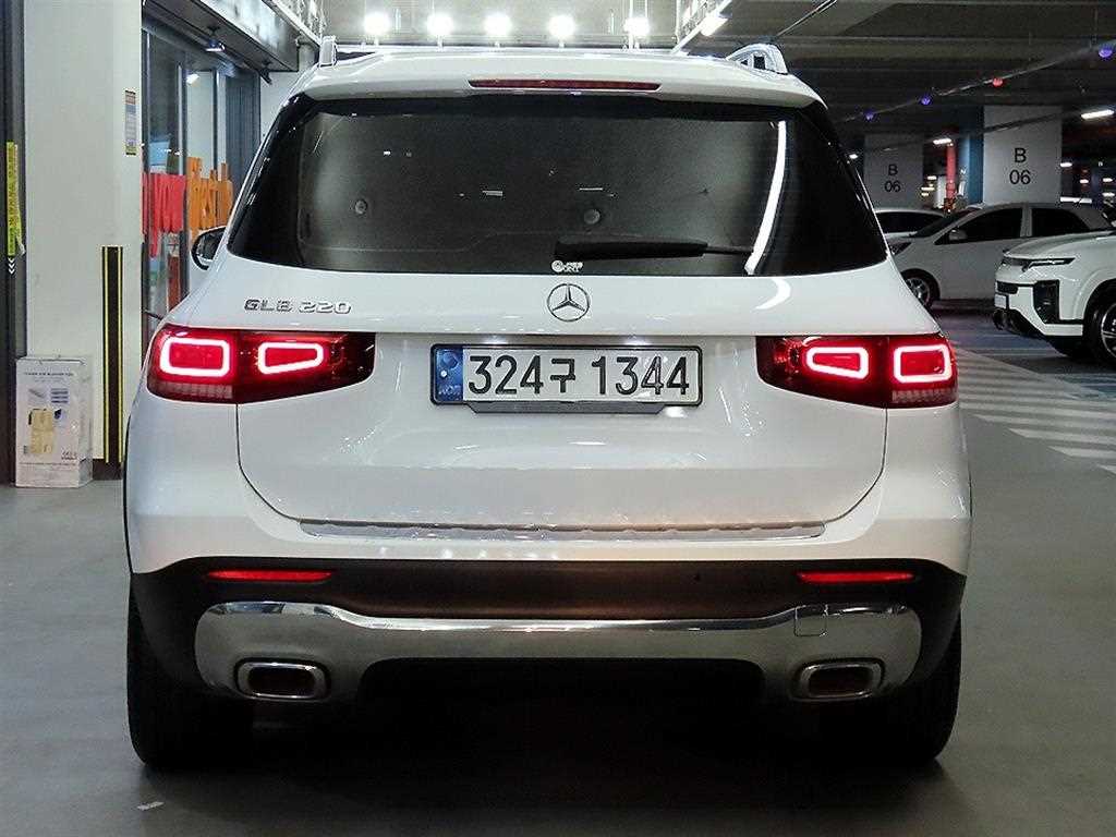 Mercedes Benz GLB Class - Vista 5