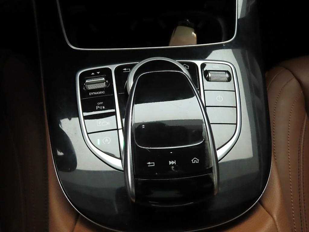 Mercedes Benz E class - Vista 11