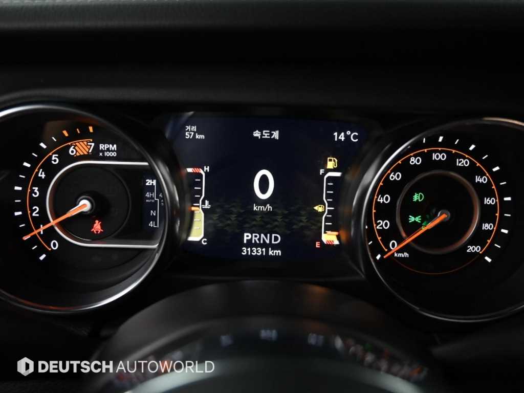 Jeep Wrangler - Vista 8