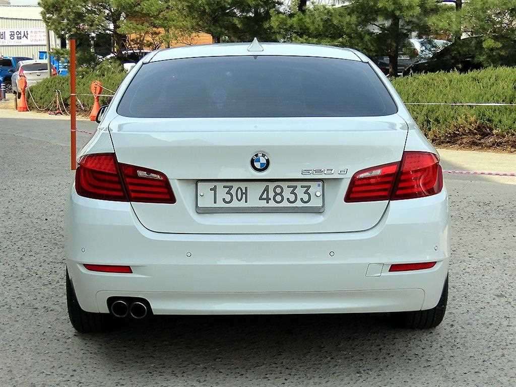 BMW 5 Series - Vista 4