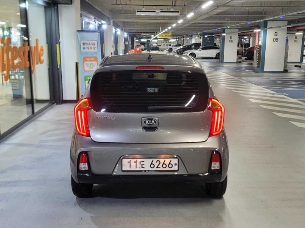 KIA Morning - Vista 5