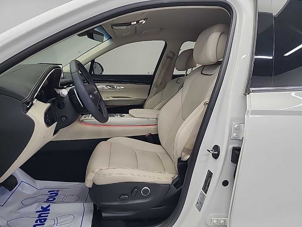 Genesis GV70 - Vista 11