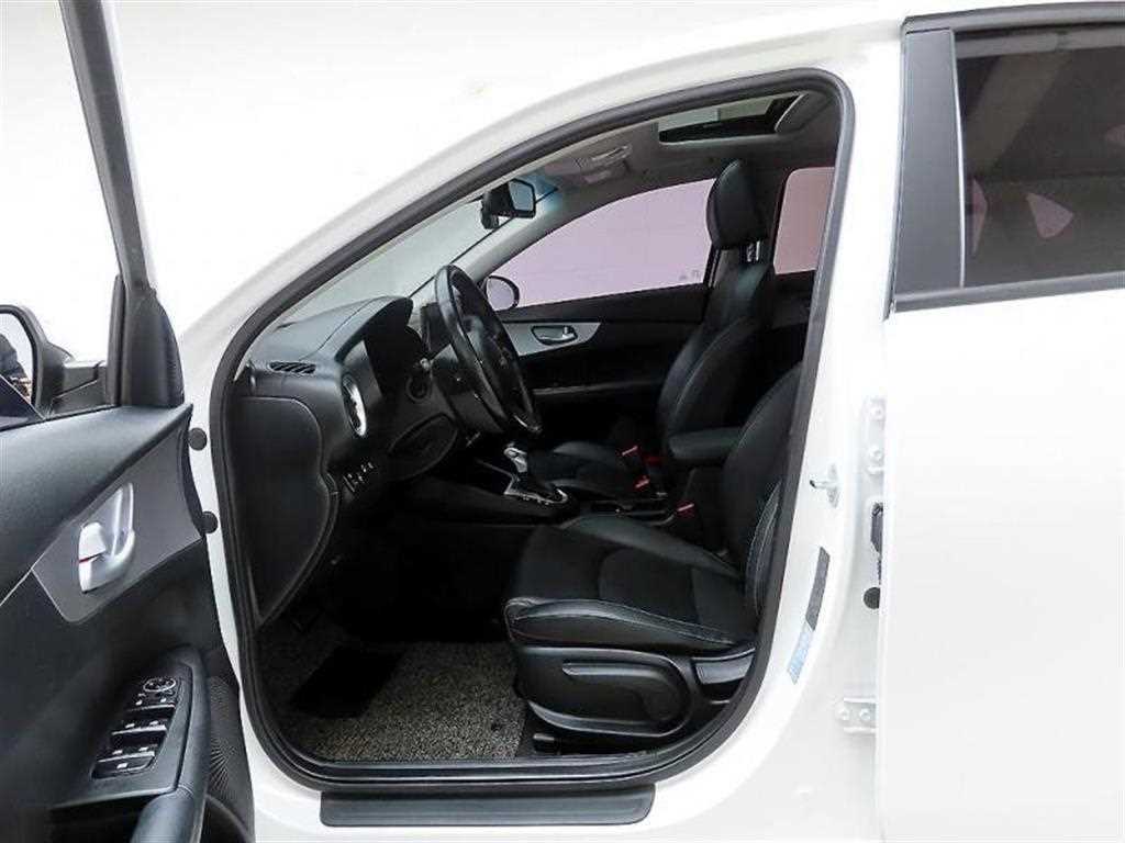 KIA K3 2022 Blanco - Importación desde Corea - HF Imports Iquique - Foto 13