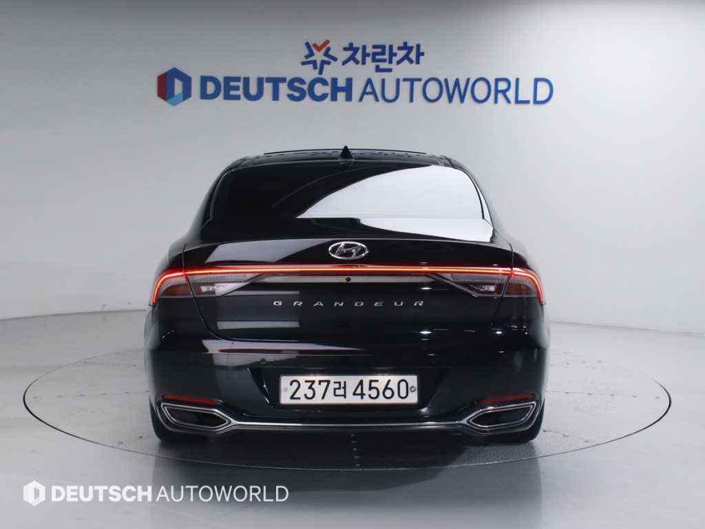 HYUNDAI Grandeur - Vista 4