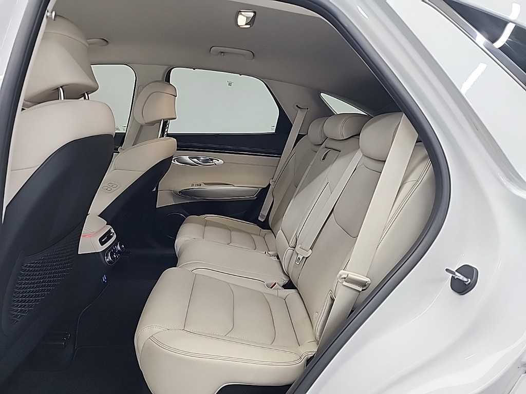 Genesis GV70 - Vista 12