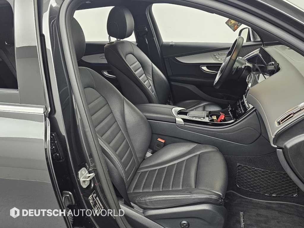 Mercedes Benz EQC - Vista 10