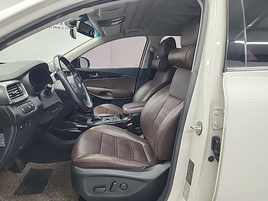 KIA Sorento - Vista 11