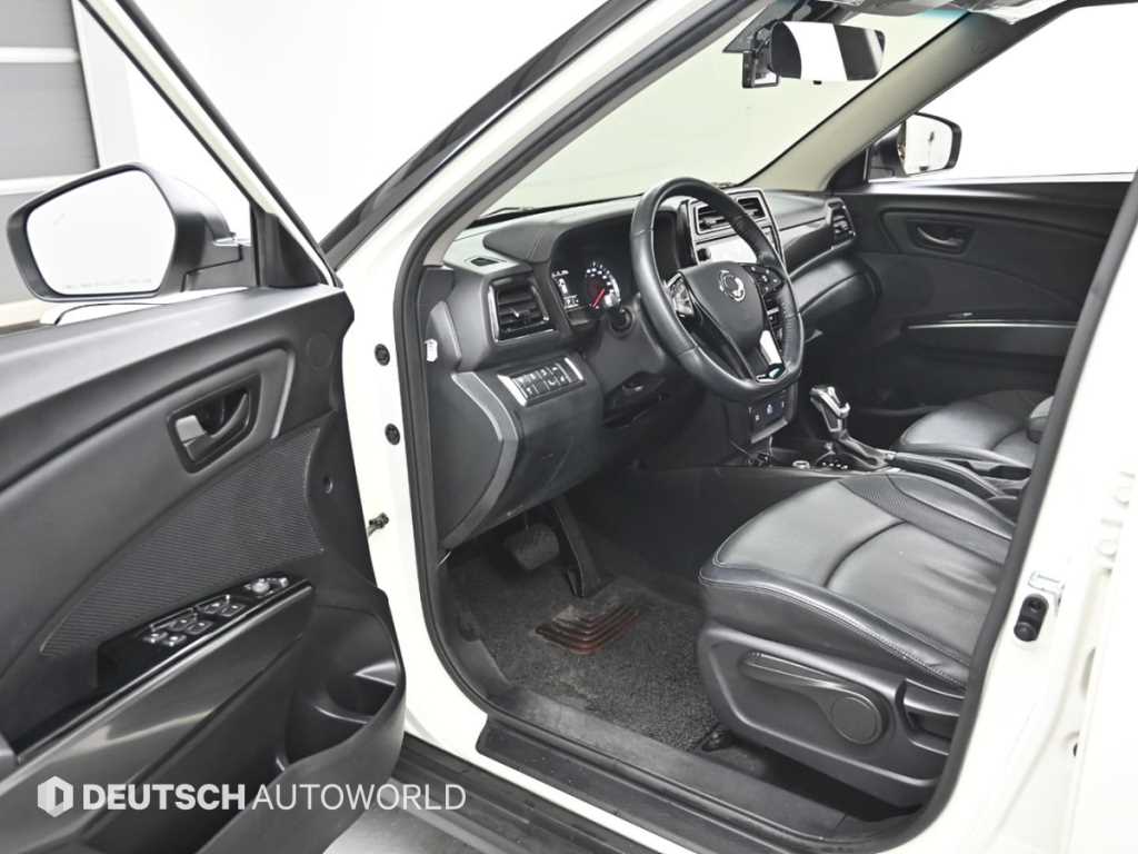 Ssangyong Tivoli - Vista 11