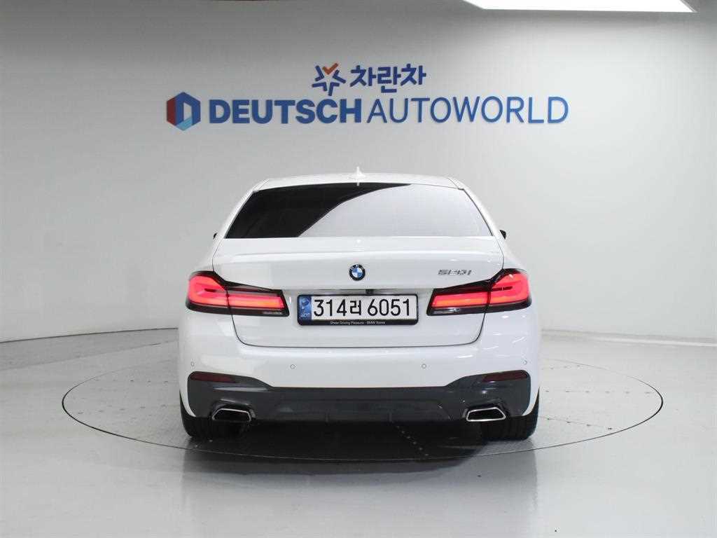 BMW 5 Series - Vista 4