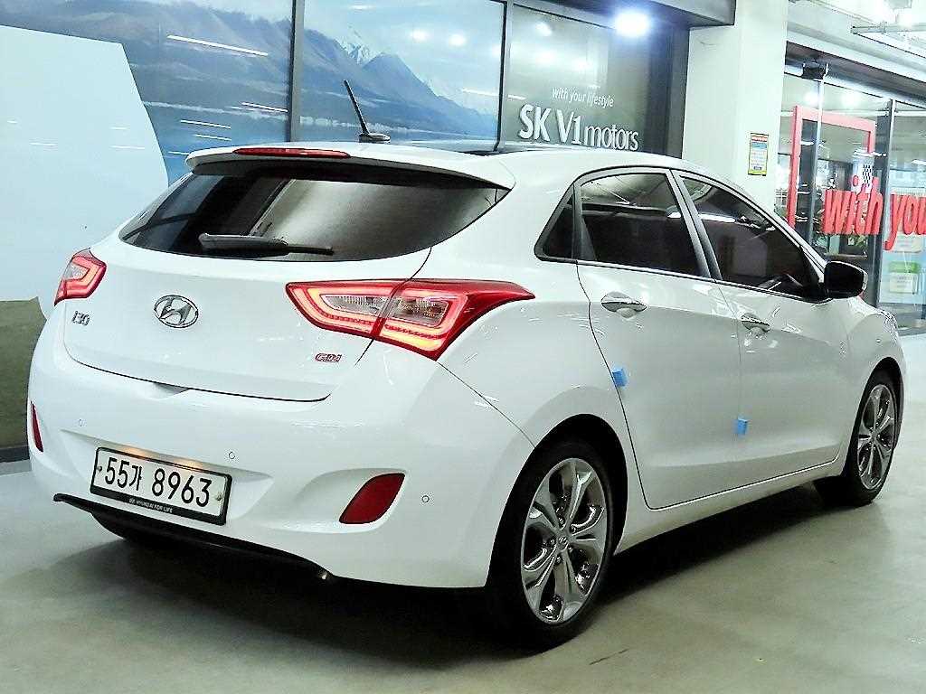 HYUNDAI i30 - Vista 4