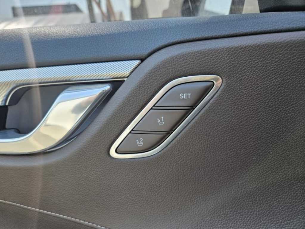 HYUNDAI Grandeur - Vista 12