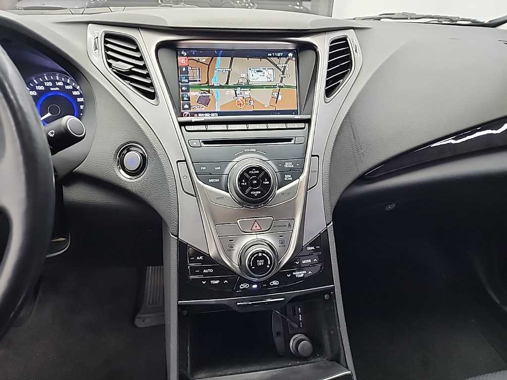 HYUNDAI Grandeur - Vista 10