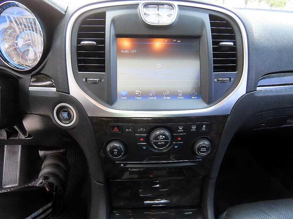 Chrysler 300C 2012 Plateado - Importación desde Corea - HF Imports Iquique - Foto 13