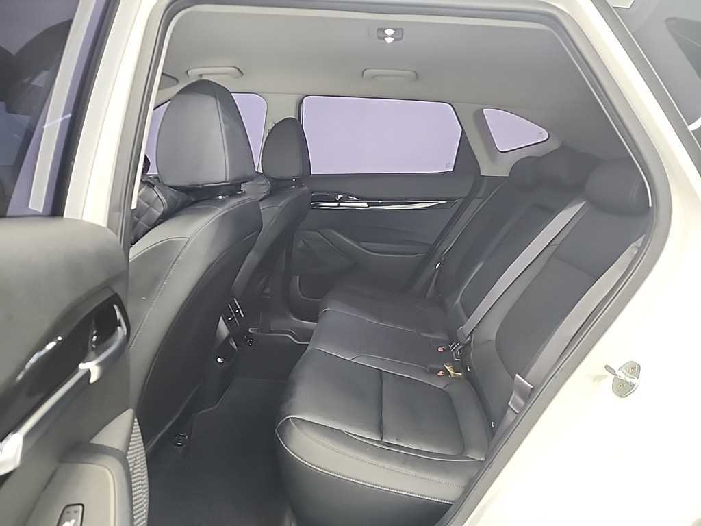 KIA Seltos - Vista 12